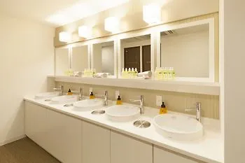 ** מלון קפסולה טוקיו Centurion Ladies Hostel Ueno Park יפן