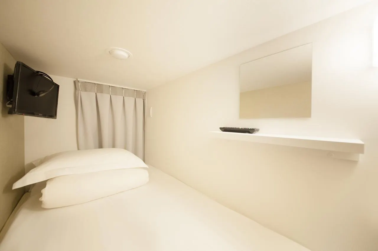 מלון קפסולה טוקיו Centurion Ladies Hostel Ueno Park