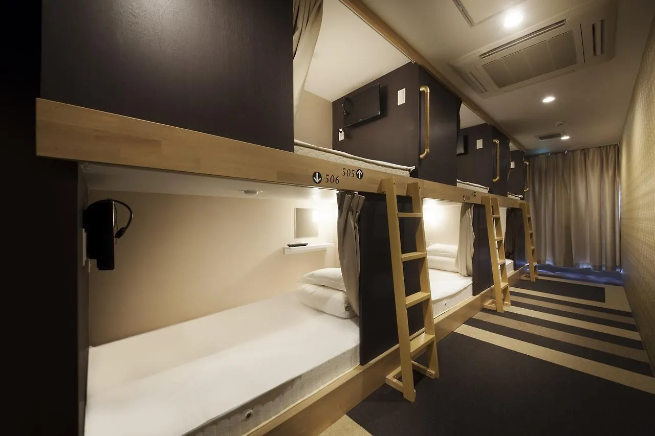 טוקיו Centurion Ladies Hostel Ueno Park 2*,