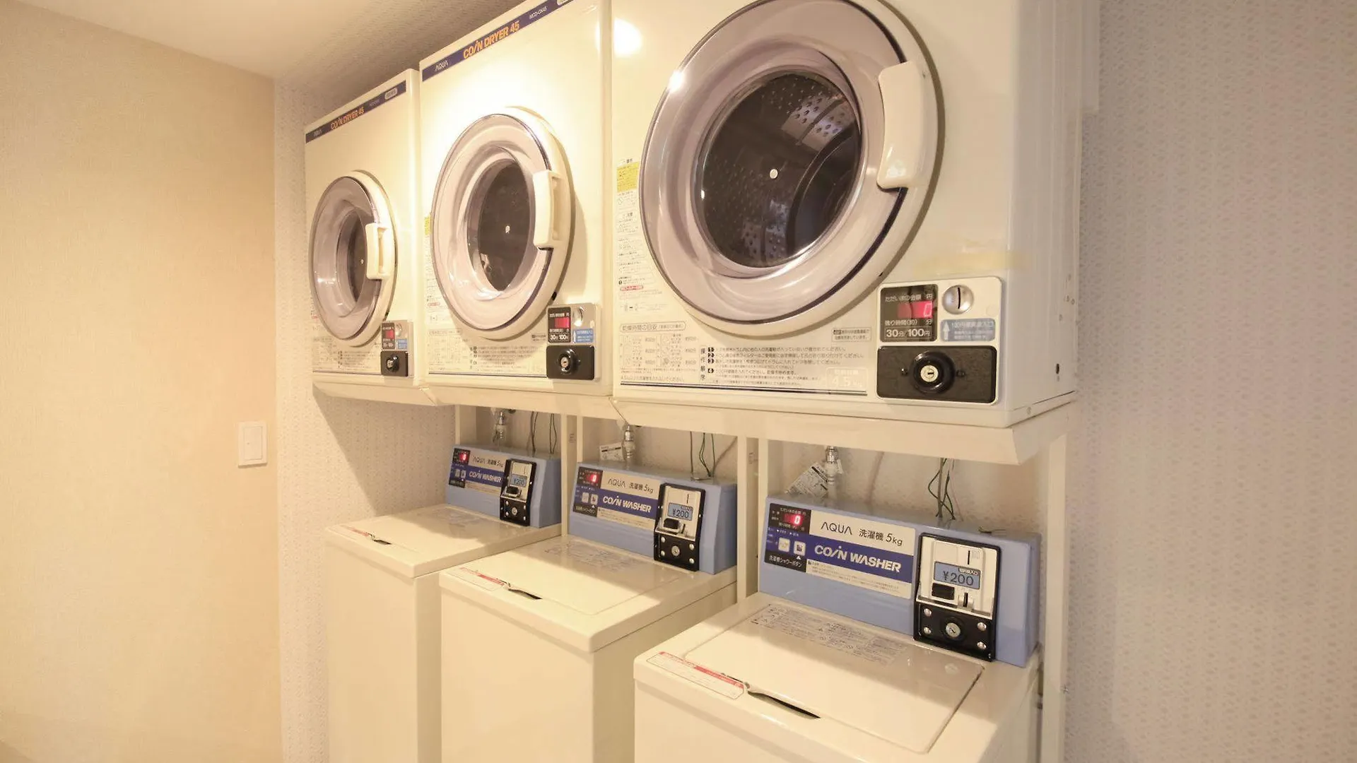 טוקיו Centurion Ladies Hostel Ueno Park 2*,  יפן