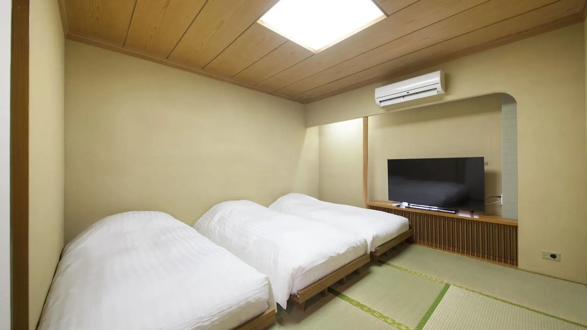 מלון קפסולה טוקיו Centurion Ladies Hostel Ueno Park